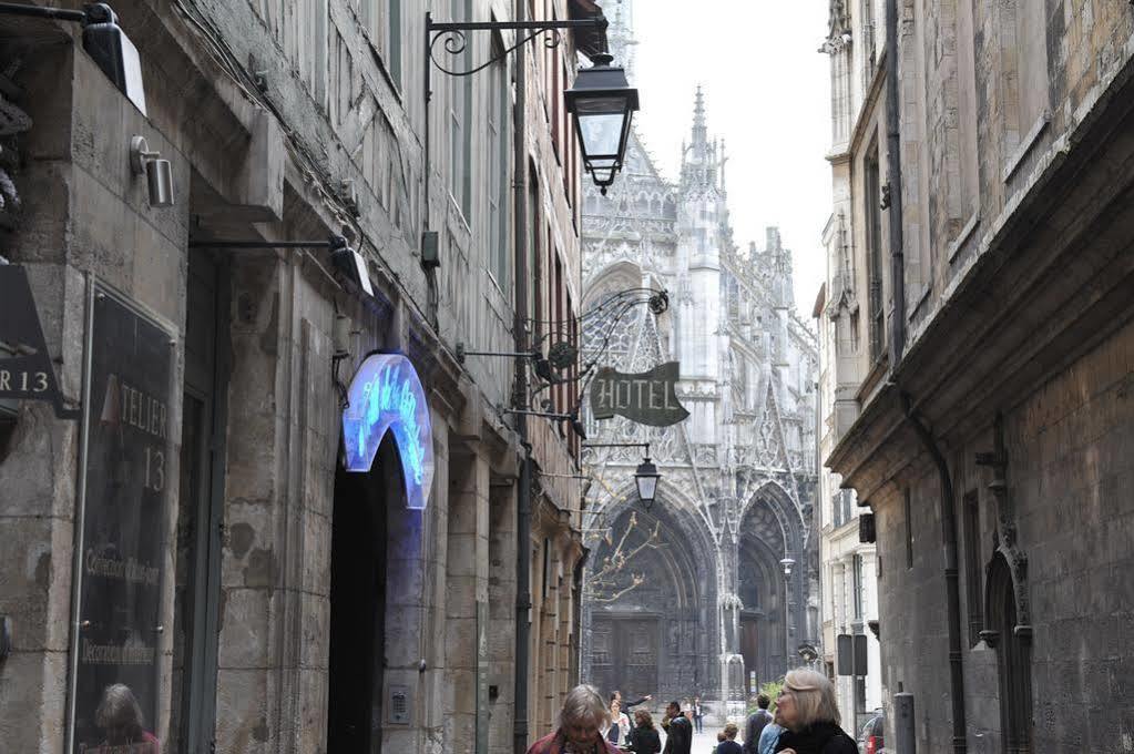 De La Cathédrale 3*